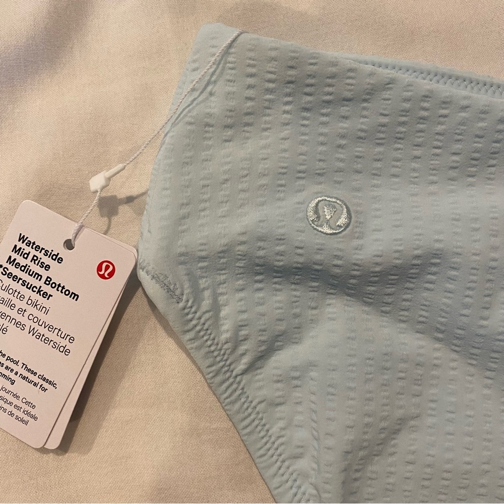 Lululemon Waterslide Mid Rise Medium Bottom *Seersucker